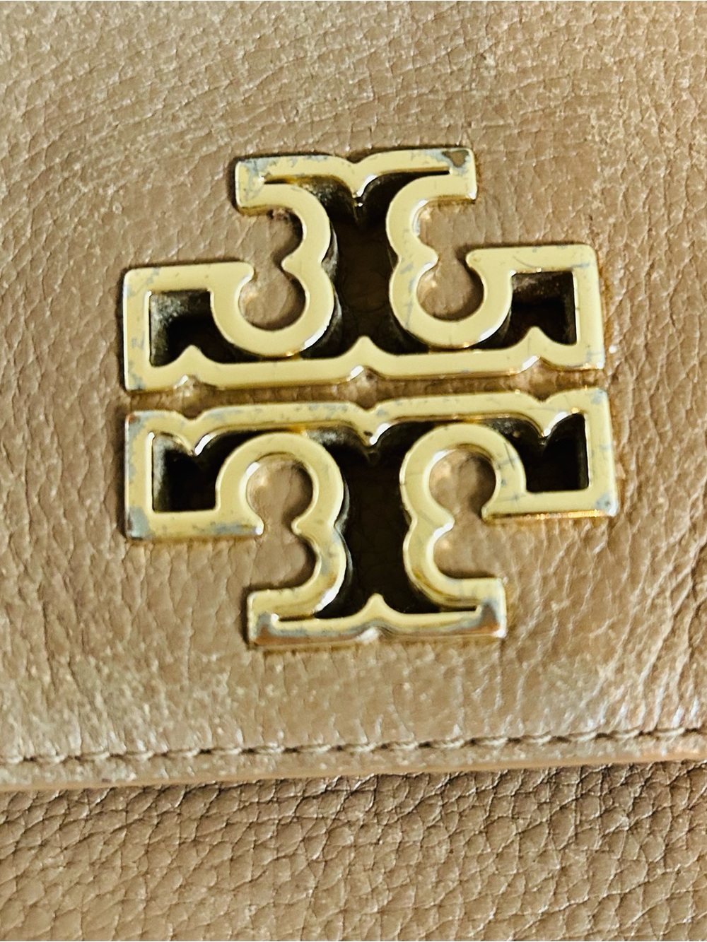 Tory Burch Tan Leather Crossbody with Logo Plaque - Picture 13 of 13